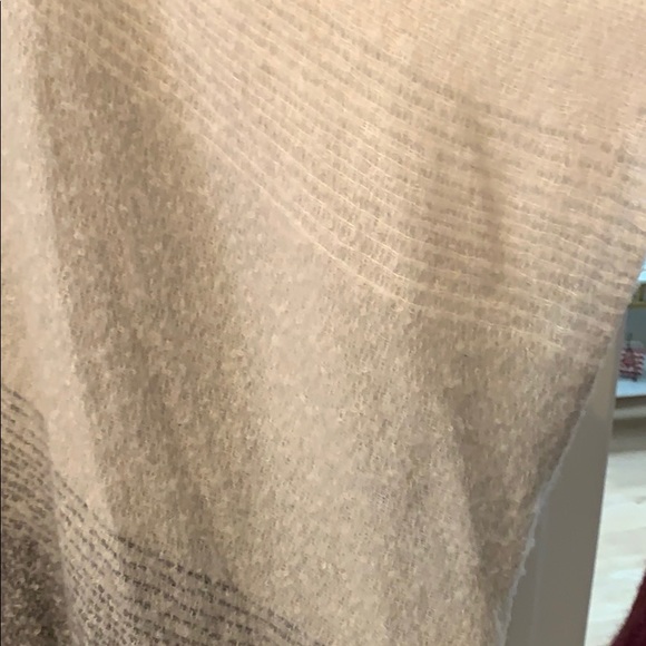 American Eagle Kimono - Picture 5 of 7